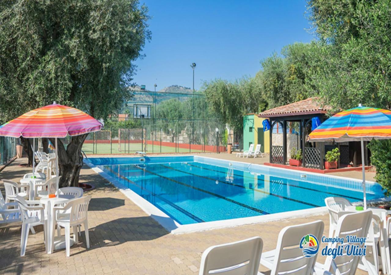 Camping Village Degli Ulivi Mattinata Exterior foto